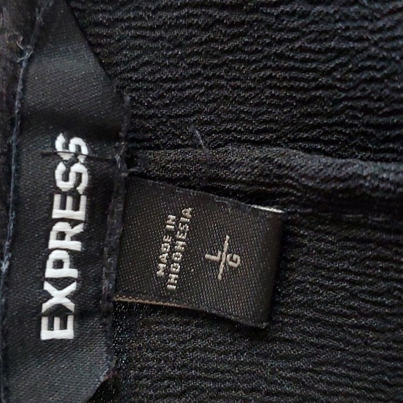 Express- Womens Black Blouse Ruffle Sleeve ends Vneck neutral whimsigoth Sz.L - Picture 4 of 5